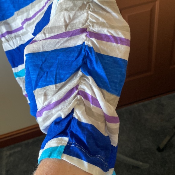 Oh baby by motherhood size L striped short sleeve top with cinched sides - Picture 3 of 5